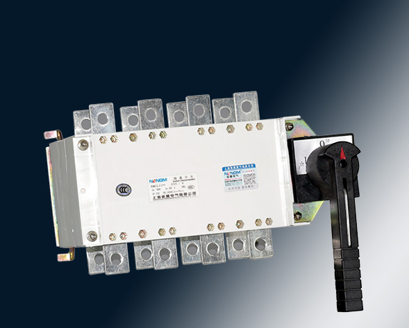 NMGLZ1-63A~3150A轉(zhuǎn)換隔離開(kāi)關(guān)（雙投開(kāi)關(guān)）上下組合運(yùn)用于兩條低壓電路切換或者兩個(gè)負(fù)載設(shè)備的轉(zhuǎn)換或安全隔離等?！?>
											NMGLZ1-63A~3150A轉(zhuǎn)換隔離開(kāi)關(guān)（雙投開(kāi)關(guān)）上下組合</a>
										</div>
										 
										<div   id=